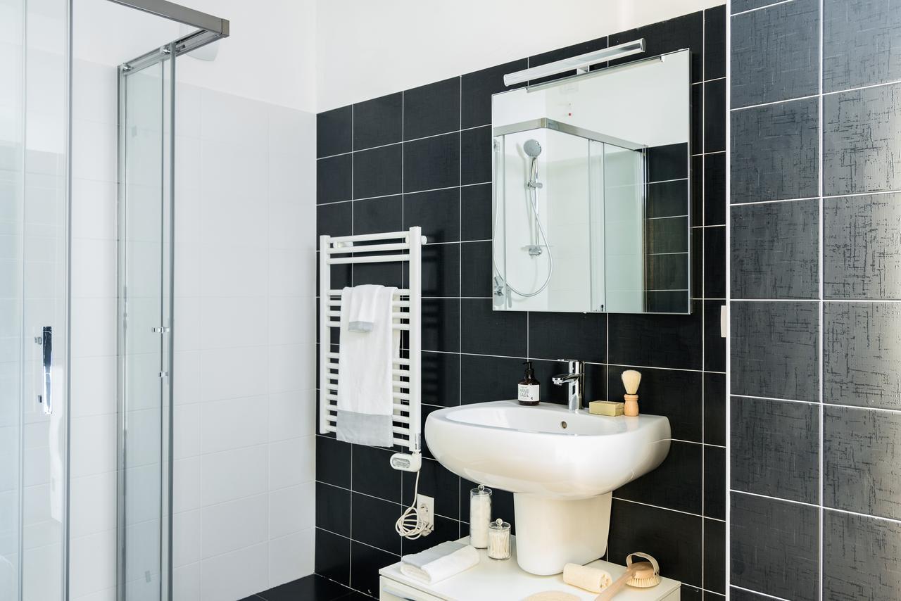 Joivy Sunny 1-Bed Flat With Balcony Lejlighed Milano Eksteriør billede